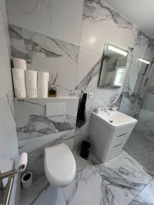 Bel Appartement Avec Parking Cabannes エクステリア 写真